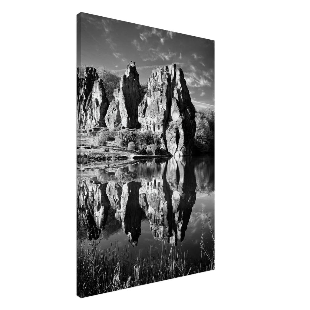 Das Bild "Externsteine" auf Leinwand